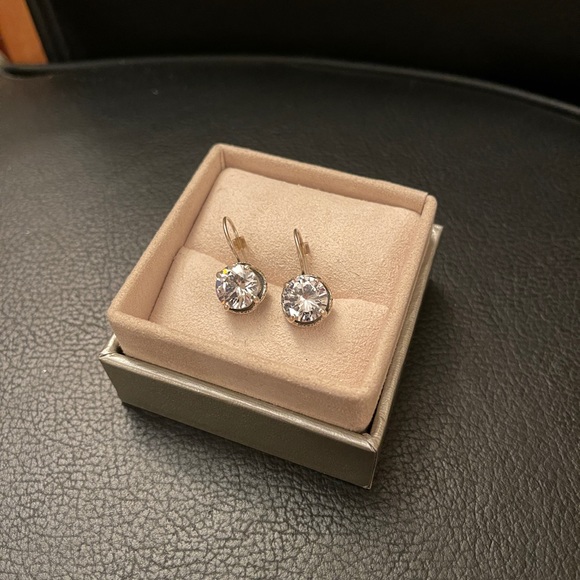 Silpada Center Stage CZ Sterling Silver Earrings - Picture 4 of 4